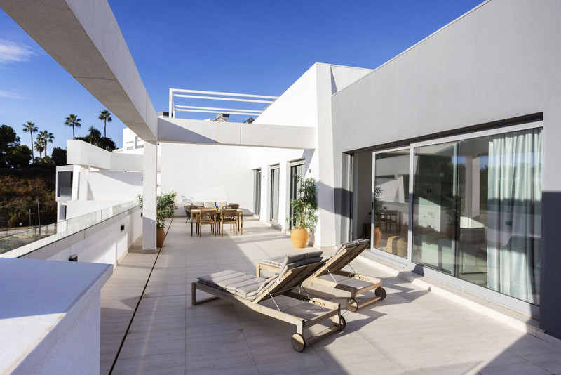 Exclusive Penthouse with Style on the New Golden Mile