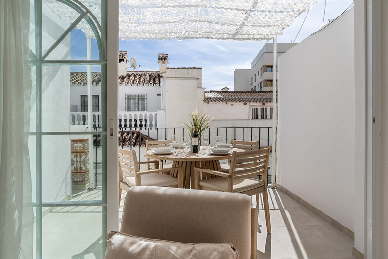 Live Marbella: Middle Floor Apartment for Long-Term Rental