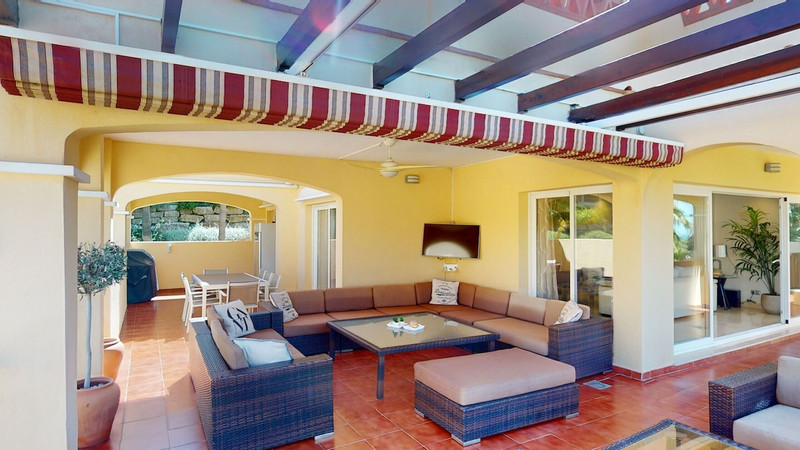 Exclusive Duplex Penthouse for Long-Term Rental in Estepona