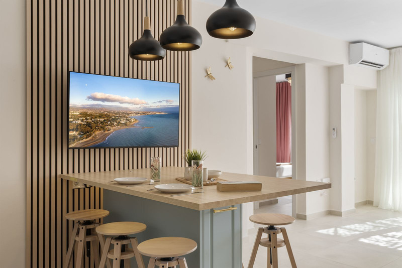 Live Marbella: Middle Floor Apartment for Long-Term Rental