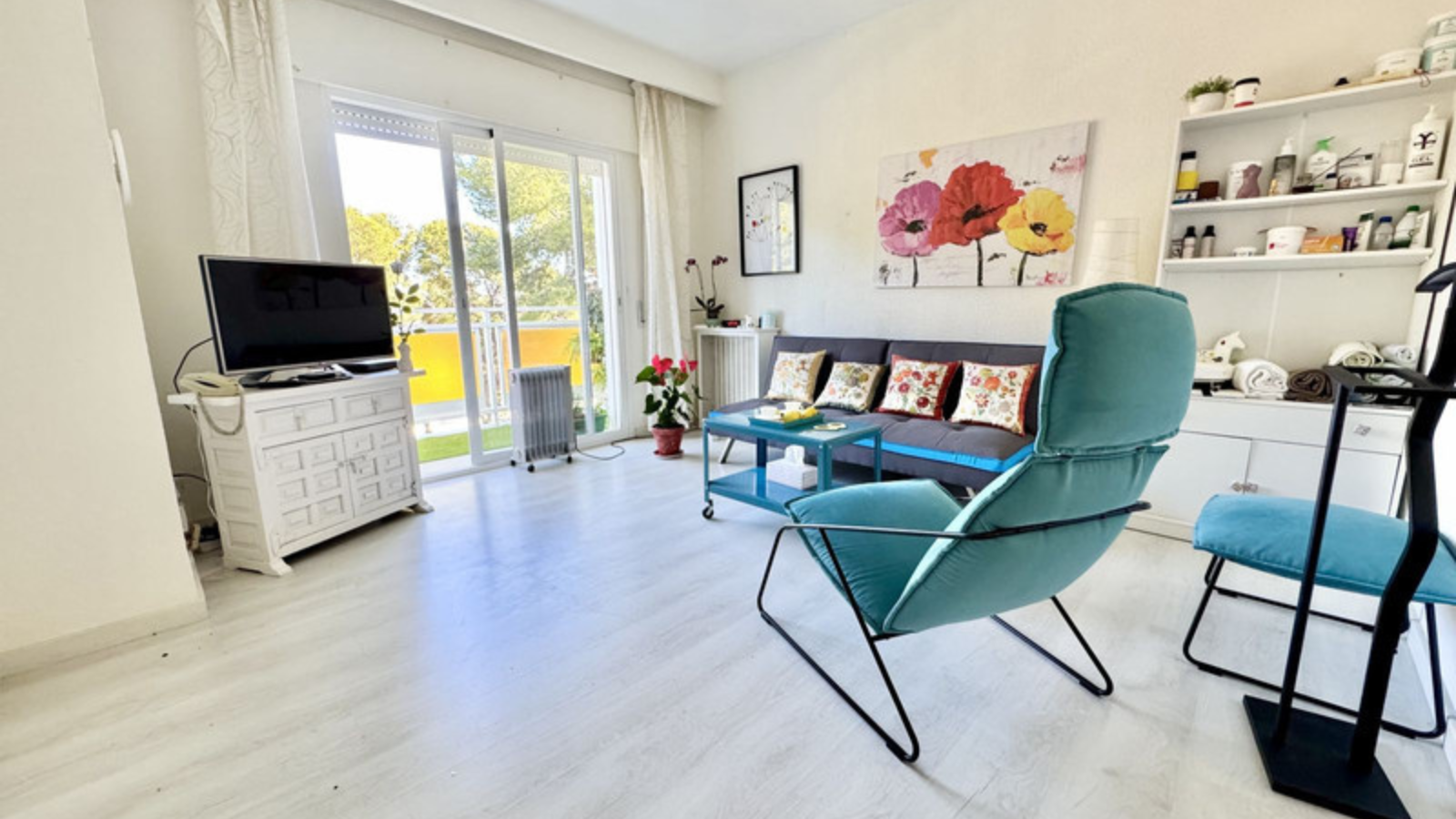 Bright Middle Floor Apartment for Long-Term Rental in Nueva Andalucía