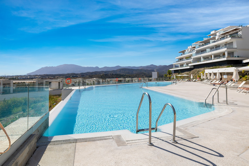 Attractive Ground Floor Apartment for Long-Term Rental in Cancelada