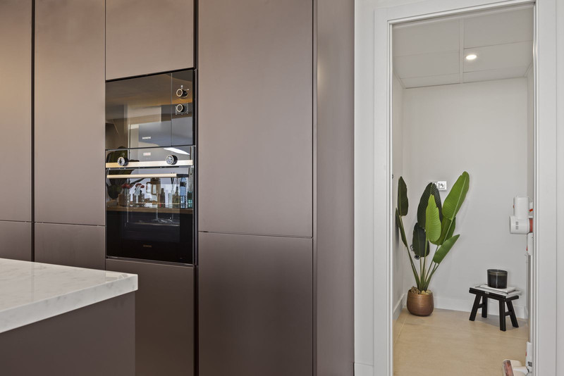 Comfort & Lifestyle: Middle Floor Apartment for Long-Term Rent in La Quinta