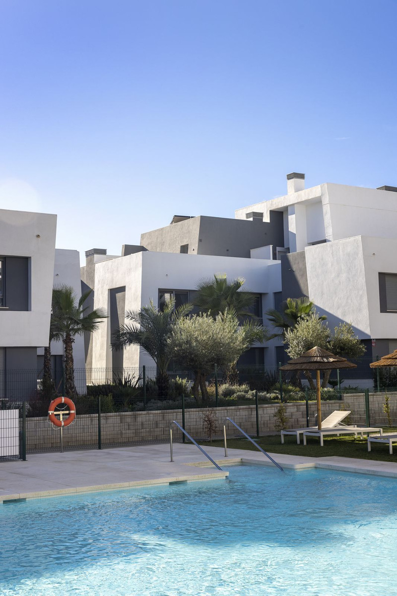 Exclusive Penthouse with Style on the New Golden Mile