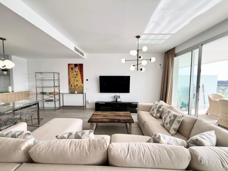 Comfort & Lifestyle: Townhouse for Long-Term Rent in Cancelada