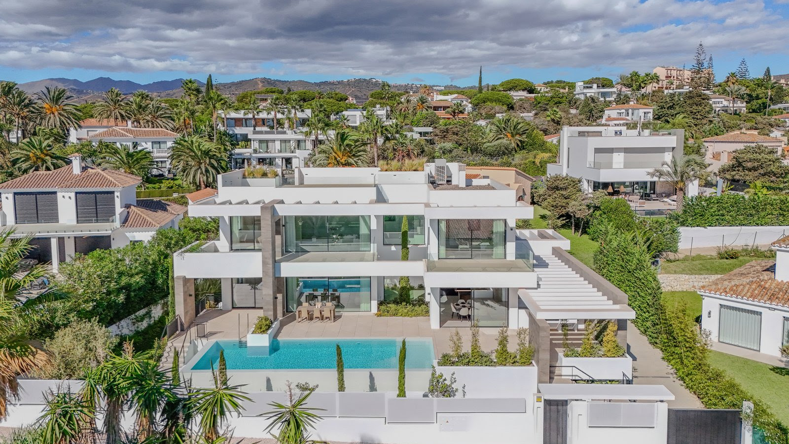 Premium Villa for Sale in Marbesa – Just Steps from the Beach