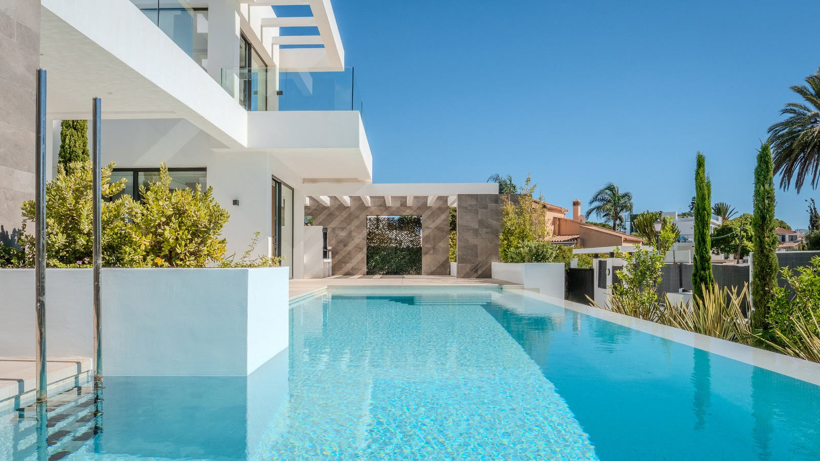 Premium Villa for Sale in Marbesa – Just Steps from the Beach