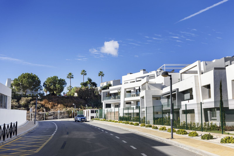 Exclusive Penthouse with Style on the New Golden Mile