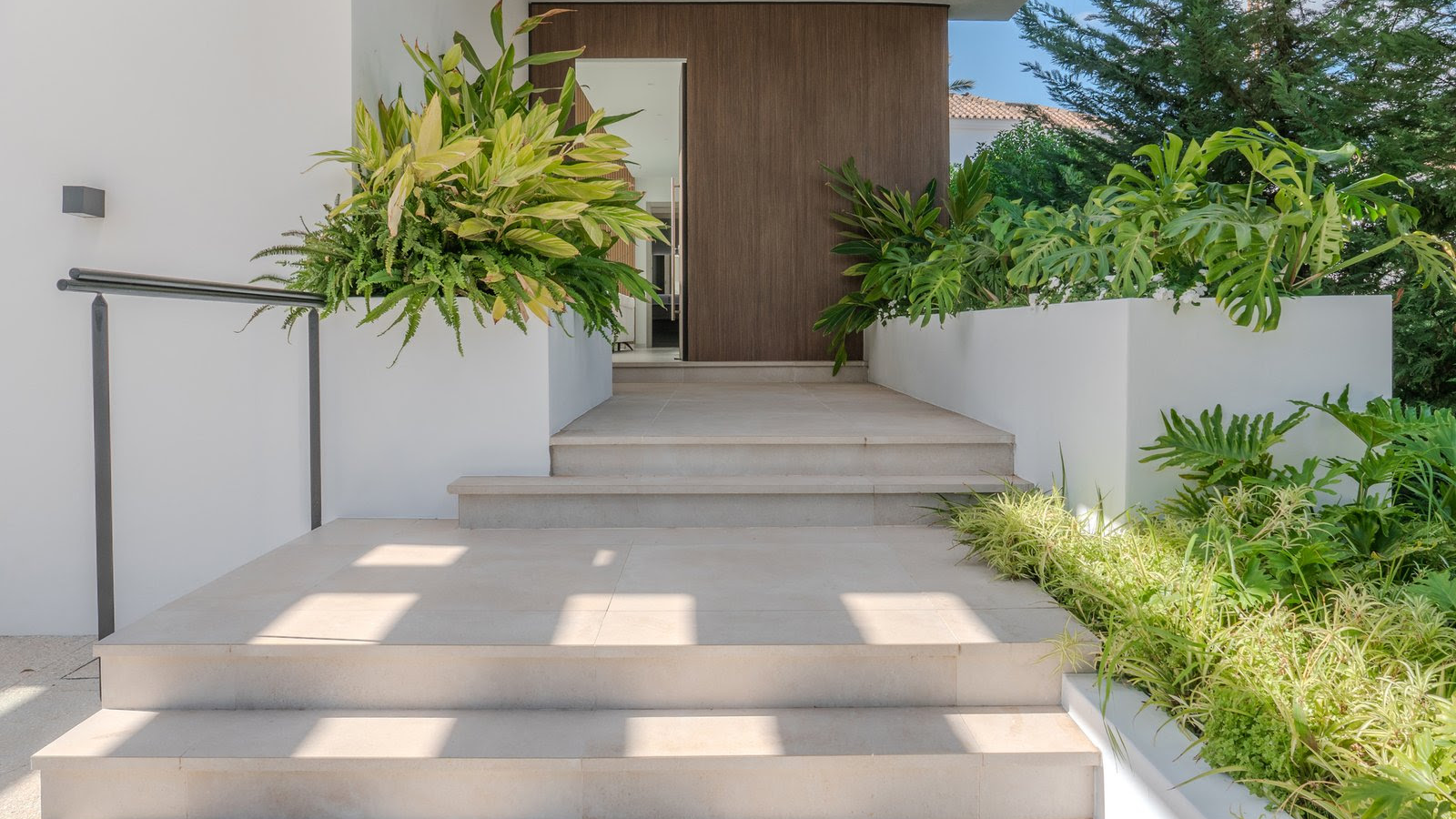 Premium Villa for Sale in Marbesa – Just Steps from the Beach