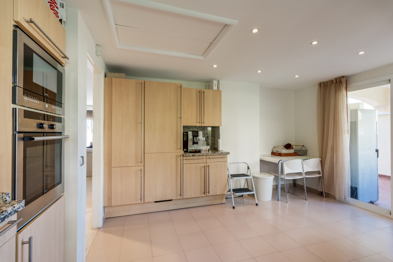 Exclusive Duplex Penthouse for Long-Term Rental in Estepona