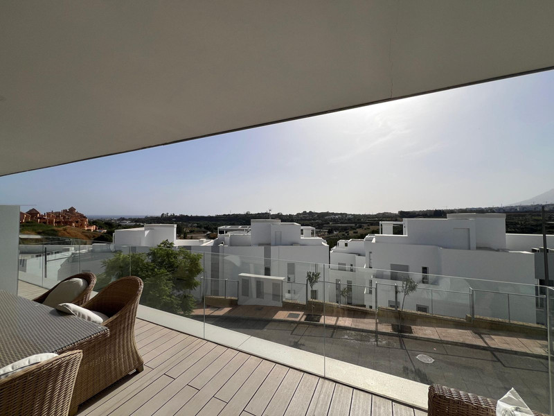 Comfort & Lifestyle: Townhouse for Long-Term Rent in Cancelada