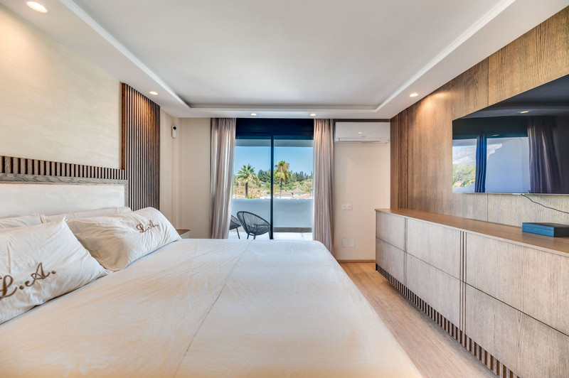 Elegant Townhouse for Long-Term Rent in Nueva Andalucía