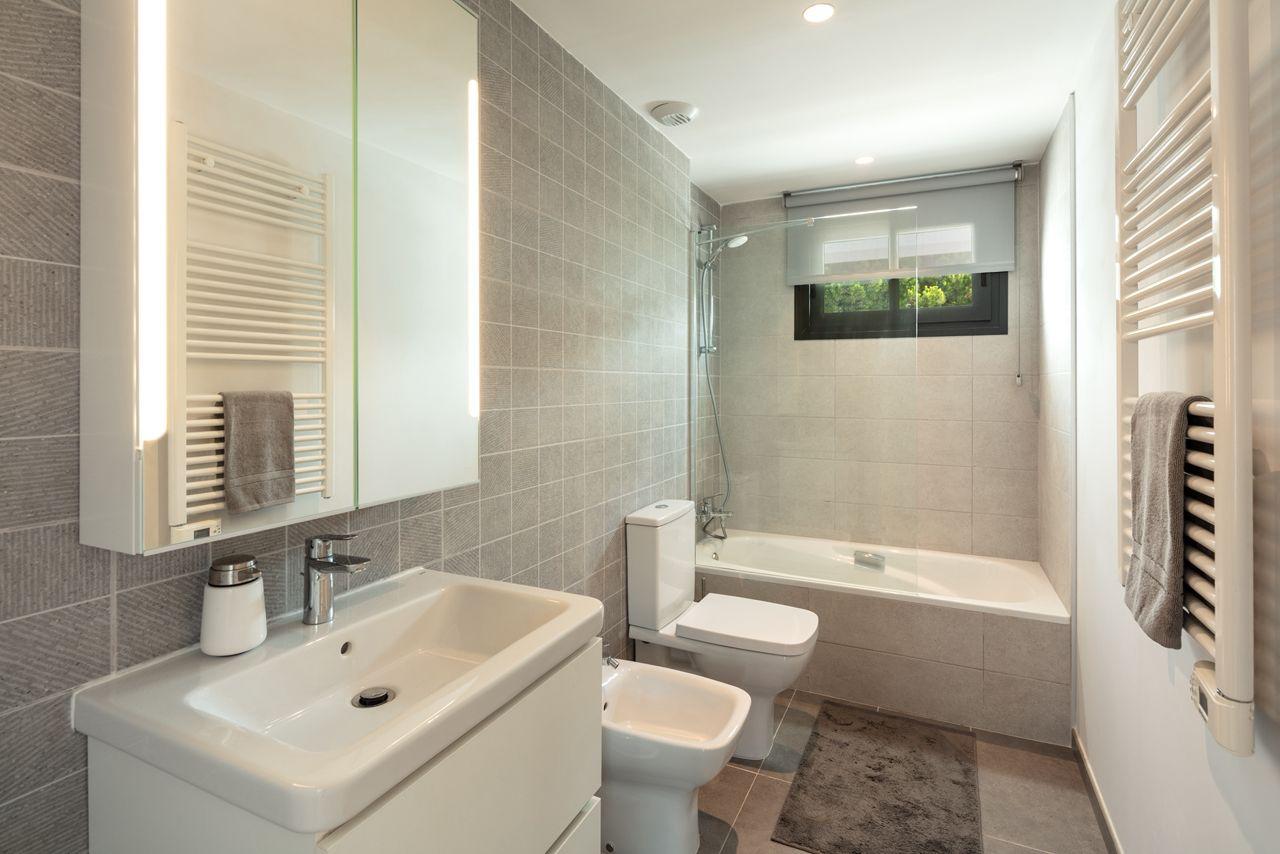 Elegant Penthouse Available for Long-Term Rent in One80