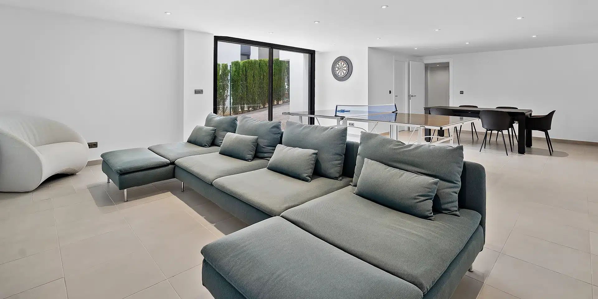 Enjoy Privacy & Comfort: Detached Villa for Long Term Rent in La Resina