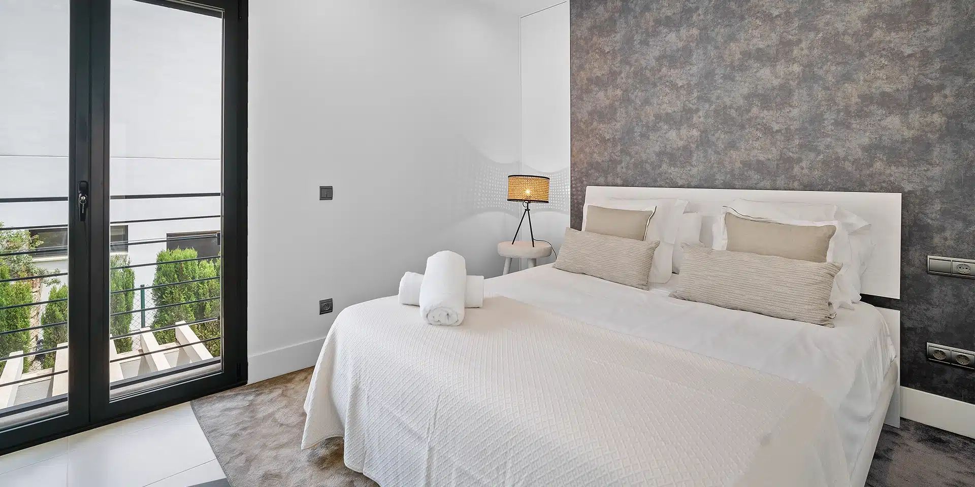 Enjoy Privacy & Comfort: Detached Villa for Long Term Rent in La Resina