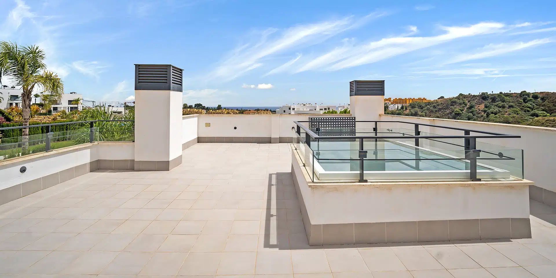 Enjoy Privacy & Comfort: Detached Villa for Long Term Rent in La Resina