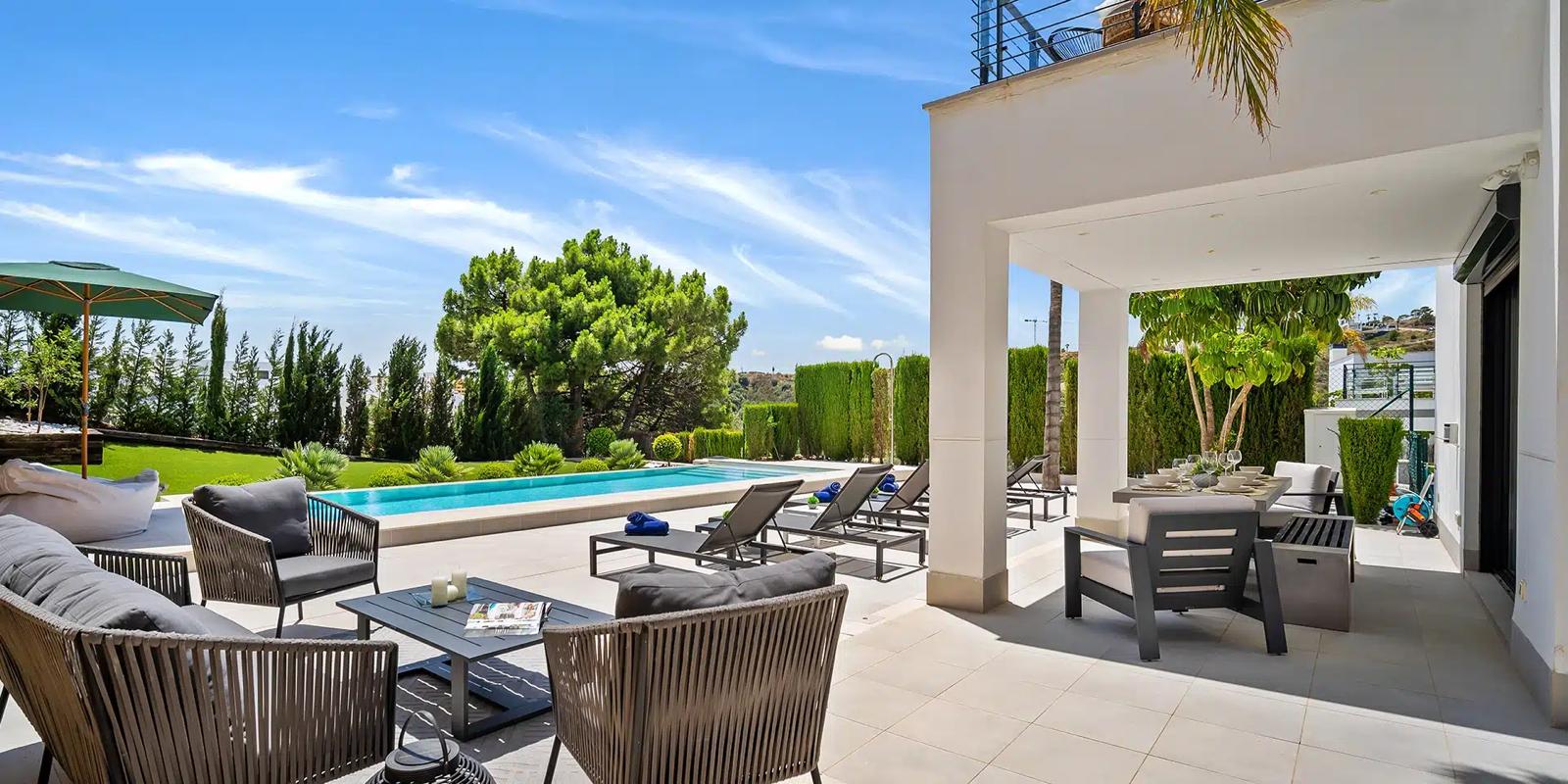 Enjoy Privacy & Comfort: Detached Villa for Long Term Rent in La Resina