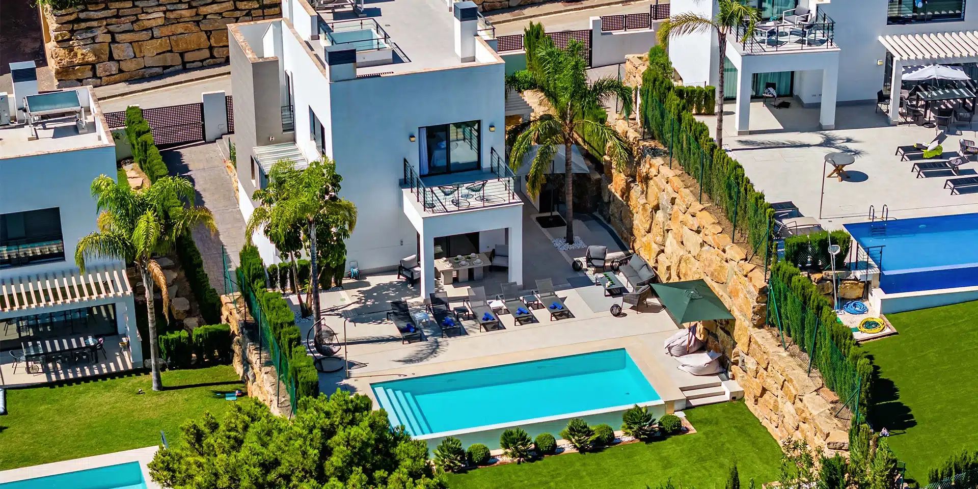 Enjoy Privacy & Comfort: Detached Villa for Long Term Rent in La Resina