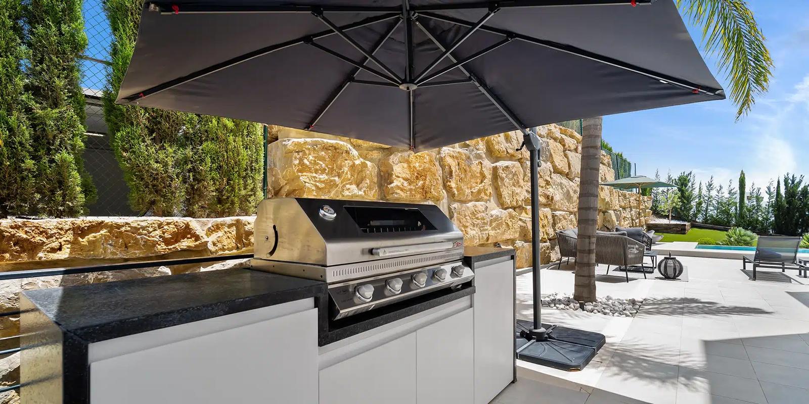 Enjoy Privacy & Comfort: Detached Villa for Long Term Rent in La Resina