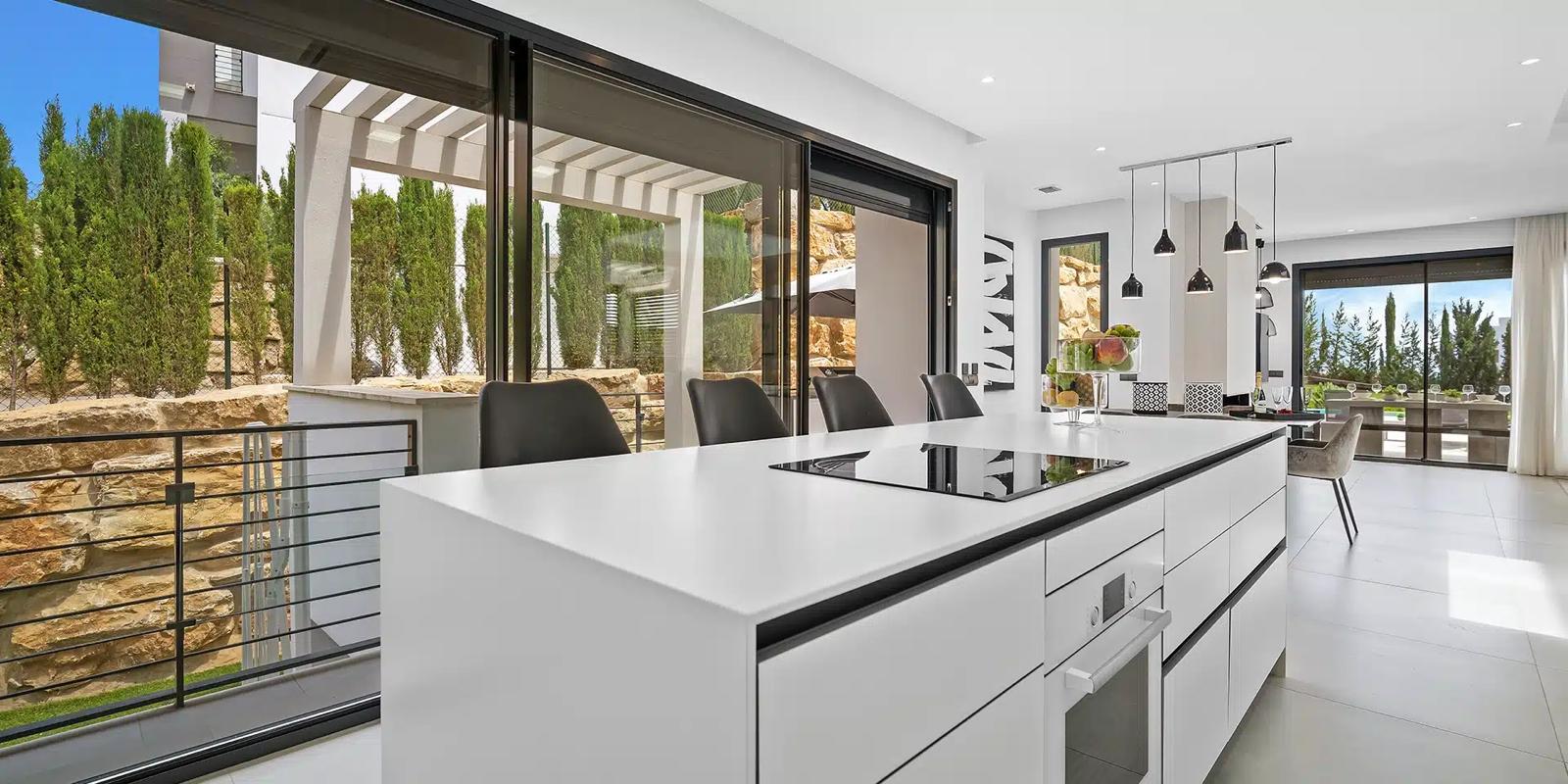 Enjoy Privacy & Comfort: Detached Villa for Long Term Rent in La Resina