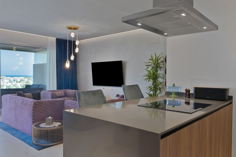 Comfort & Lifestyle: Middle Floor Apartment for Long-Term Rent in Nueva Andalucía