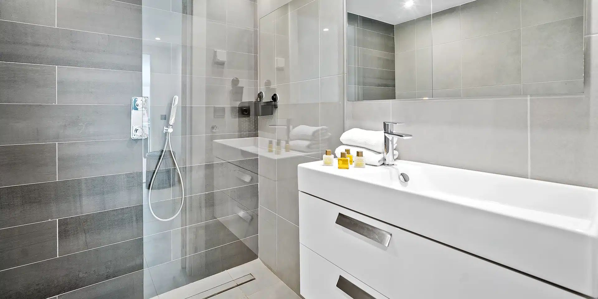 Enjoy Privacy & Comfort: Detached Villa for Long Term Rent in La Resina