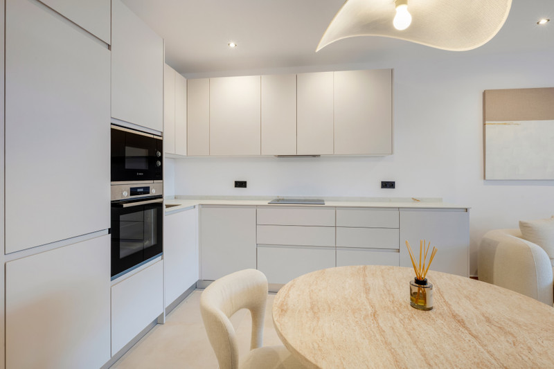 Stylish Apartment for Sale in Nueva Andalucía – Heart of Marbella’s Golf Valley