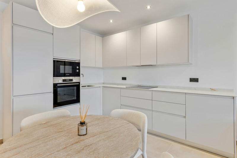 Stylish Apartment for Sale in Nueva Andalucía – Heart of Marbella’s Golf Valley