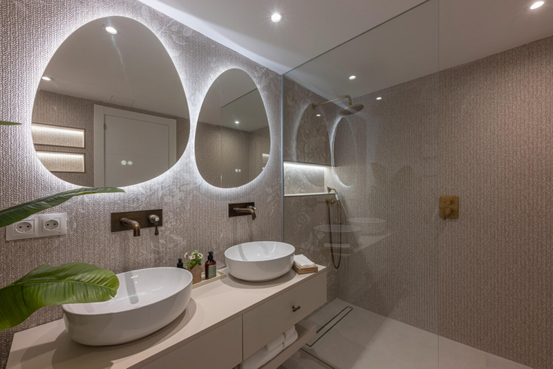 Elegant Townhouse for Sale in Aloha, Marbella