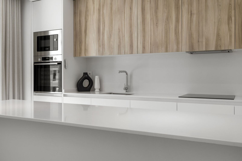 Stylish Mid-Floor Apartment for Long-Term Rental in Estepona Costa del Sol Living