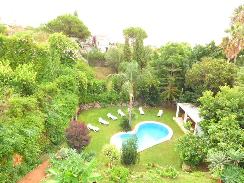 Elegant Villa for Long-Term Rental in El Rosario – Marbella Living at Its Best