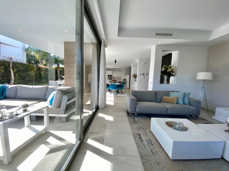 Your Dream Home in Estepona – Stunning Villa for Long-Term Rent