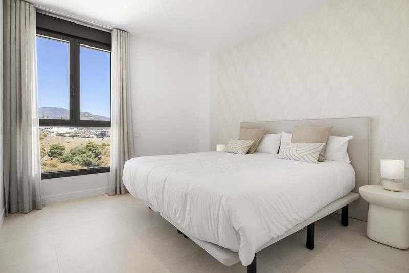 Stylish Mid-Floor Apartment for Long-Term Rental in Estepona Costa del Sol Living