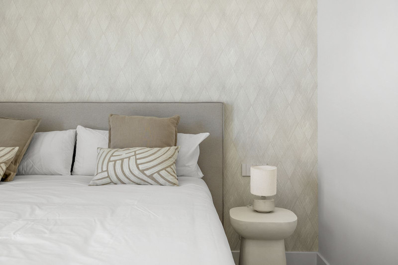 Stylish Mid-Floor Apartment for Long-Term Rental in Estepona Costa del Sol Living