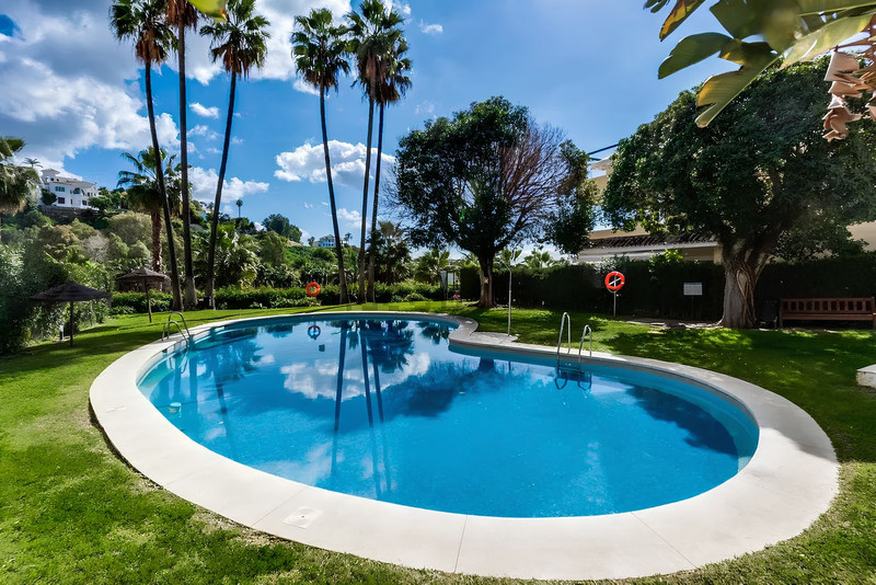 Beautiful Apartment for Sale in La Quinta – Peaceful Marbella Living