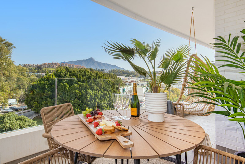 Beautiful Apartment for Sale in Nueva Andalucía – Live the Marbella Lifestyle