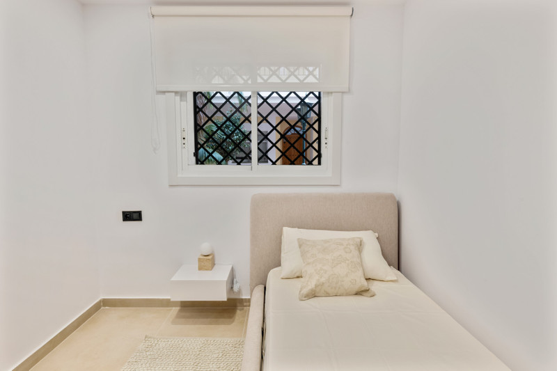 Stylish Apartment for Sale in Nueva Andalucía – Heart of Marbella’s Golf Valley