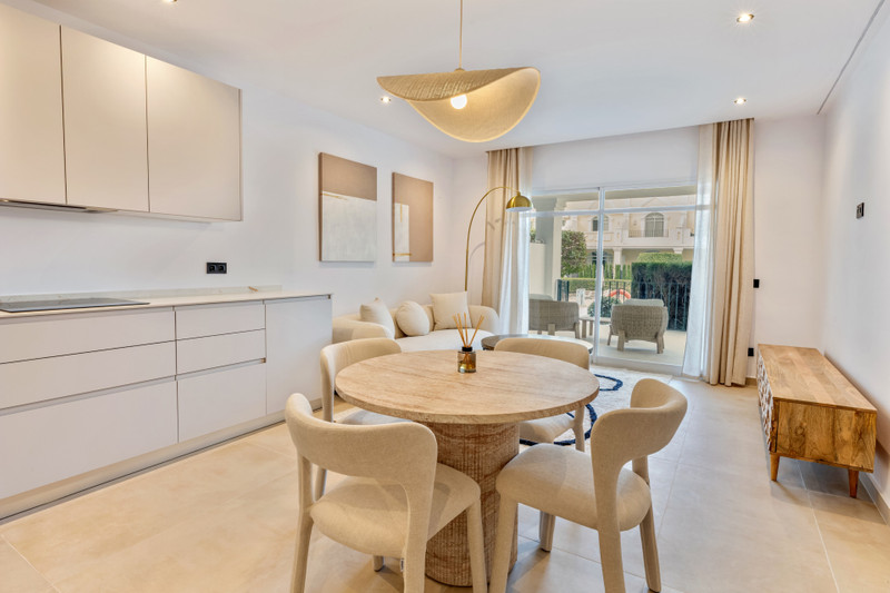 Stylish Apartment for Sale in Nueva Andalucía – Heart of Marbella’s Golf Valley