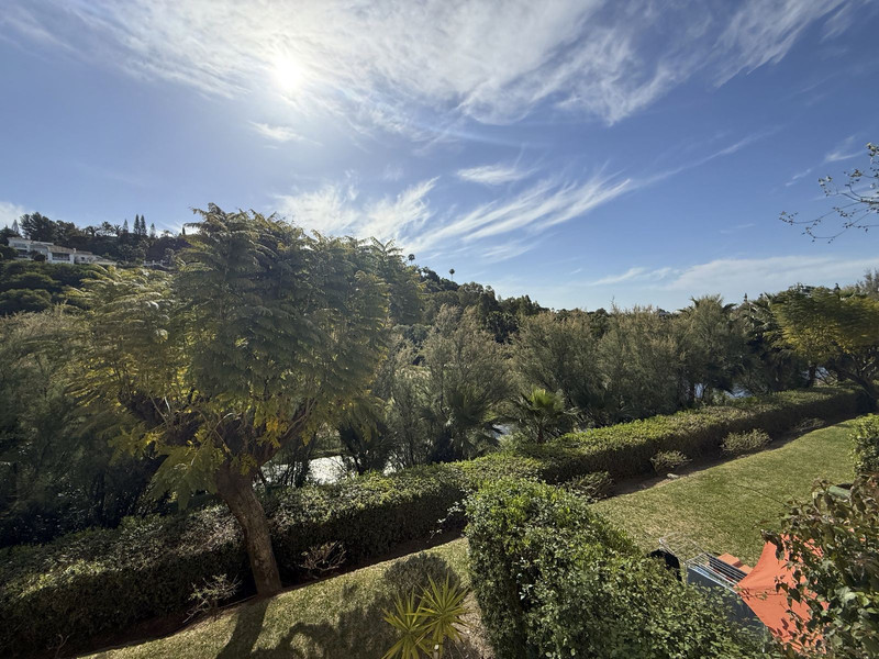 Beautiful Apartment for Sale in La Quinta – Peaceful Marbella Living