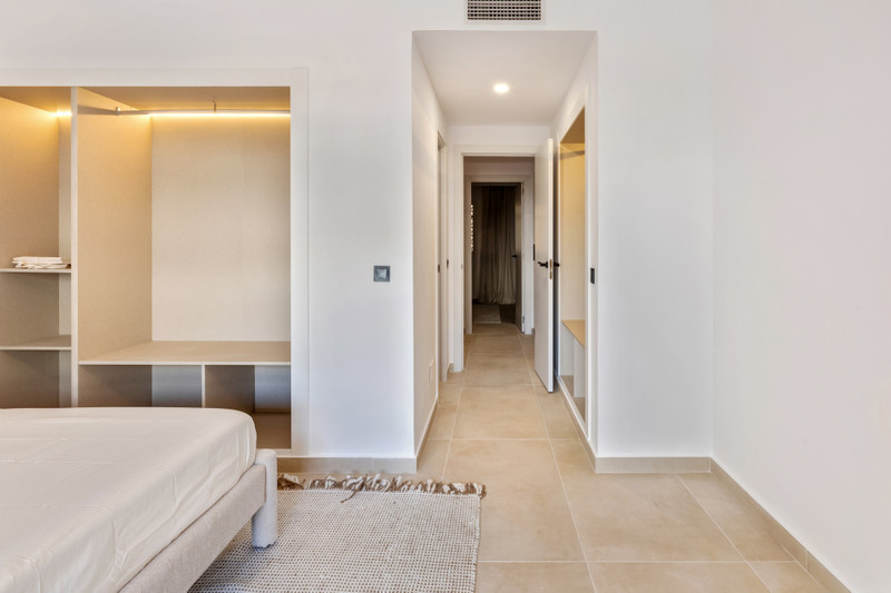 Stylish Apartment for Sale in Nueva Andalucía – Heart of Marbella’s Golf Valley