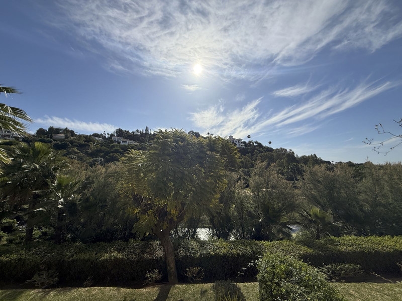 Beautiful Apartment for Sale in La Quinta – Peaceful Marbella Living