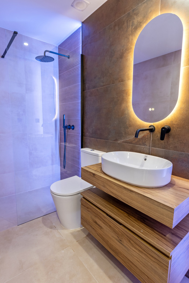 Stylish Apartment for Sale in Nueva Andalucía – Heart of Marbella’s Golf Valley