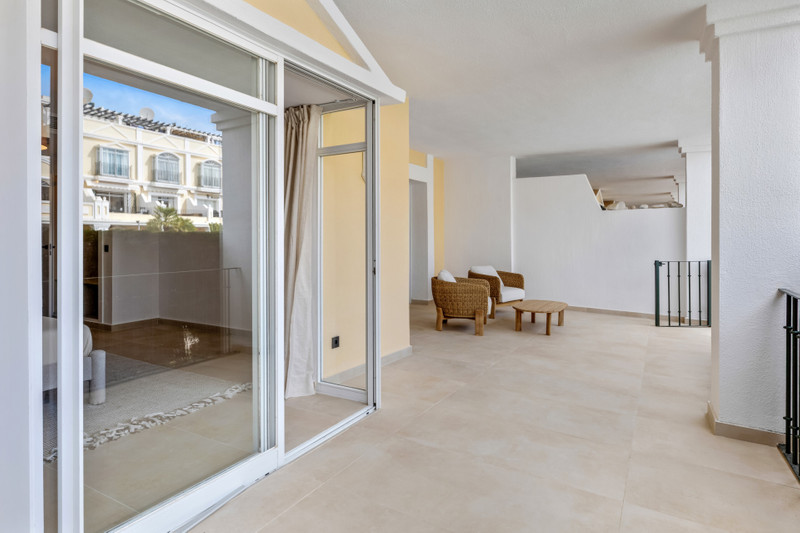 Stylish Apartment for Sale in Nueva Andalucía – Heart of Marbella’s Golf Valley