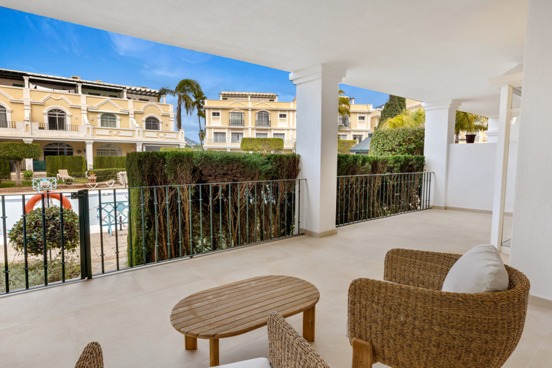 Stylish Apartment for Sale in Nueva Andalucía – Heart of Marbella’s Golf Valley