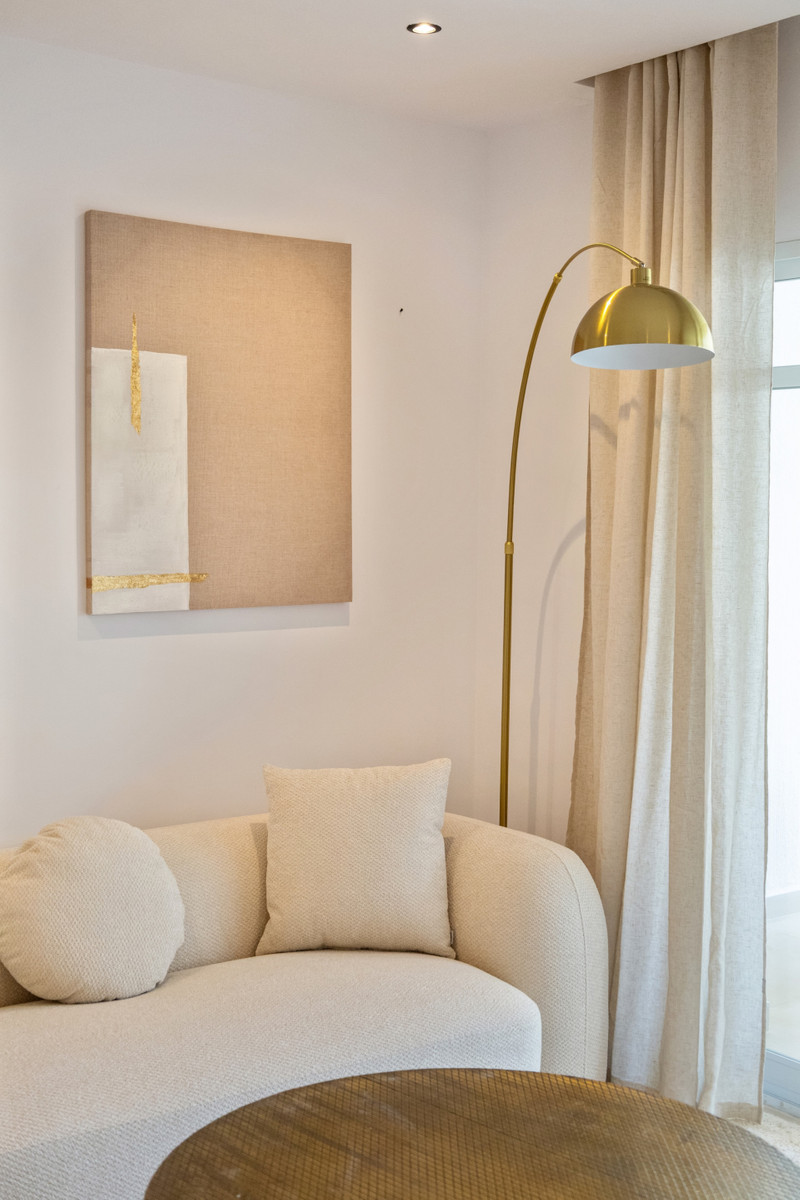 Stylish Apartment for Sale in Nueva Andalucía – Heart of Marbella’s Golf Valley