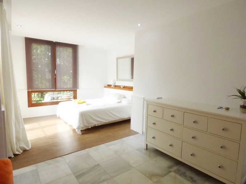 Elegant Villa for Long-Term Rental in El Rosario – Marbella Living at Its Best