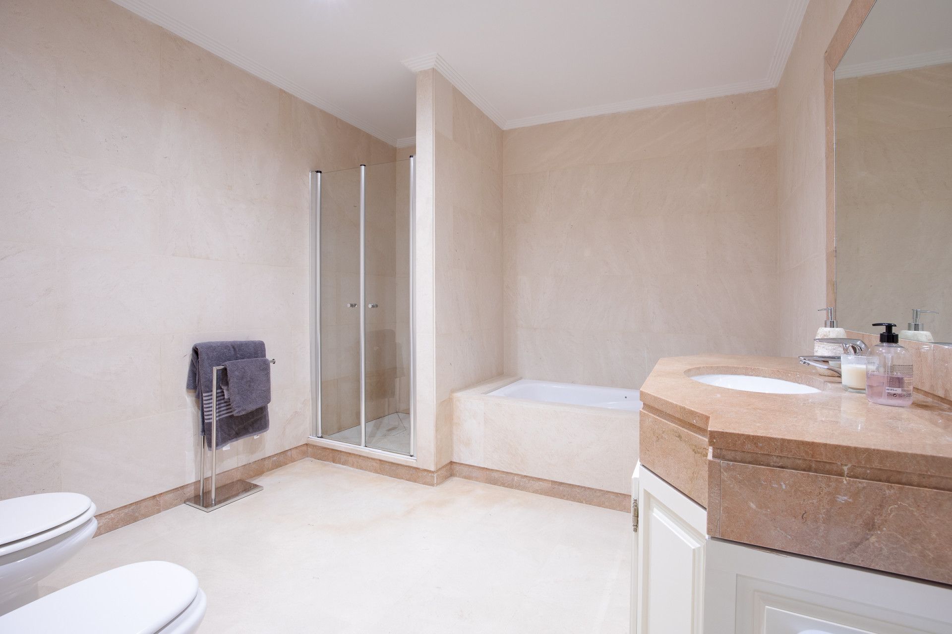 Beautiful Villa for Sale in Los Arqueros Golf – Frontline Golf Living