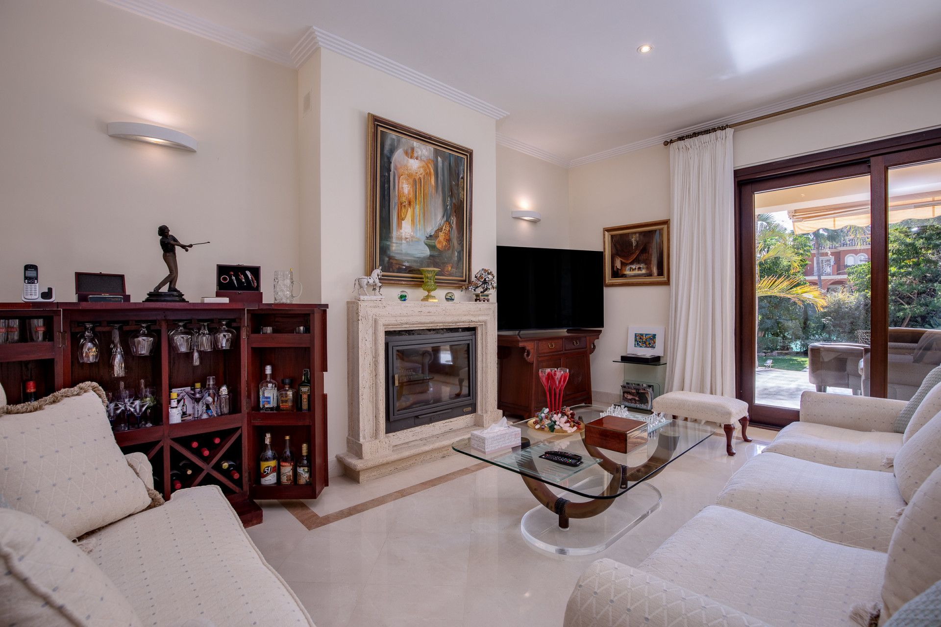 Beautiful Villa for Sale in Los Arqueros Golf – Frontline Golf Living