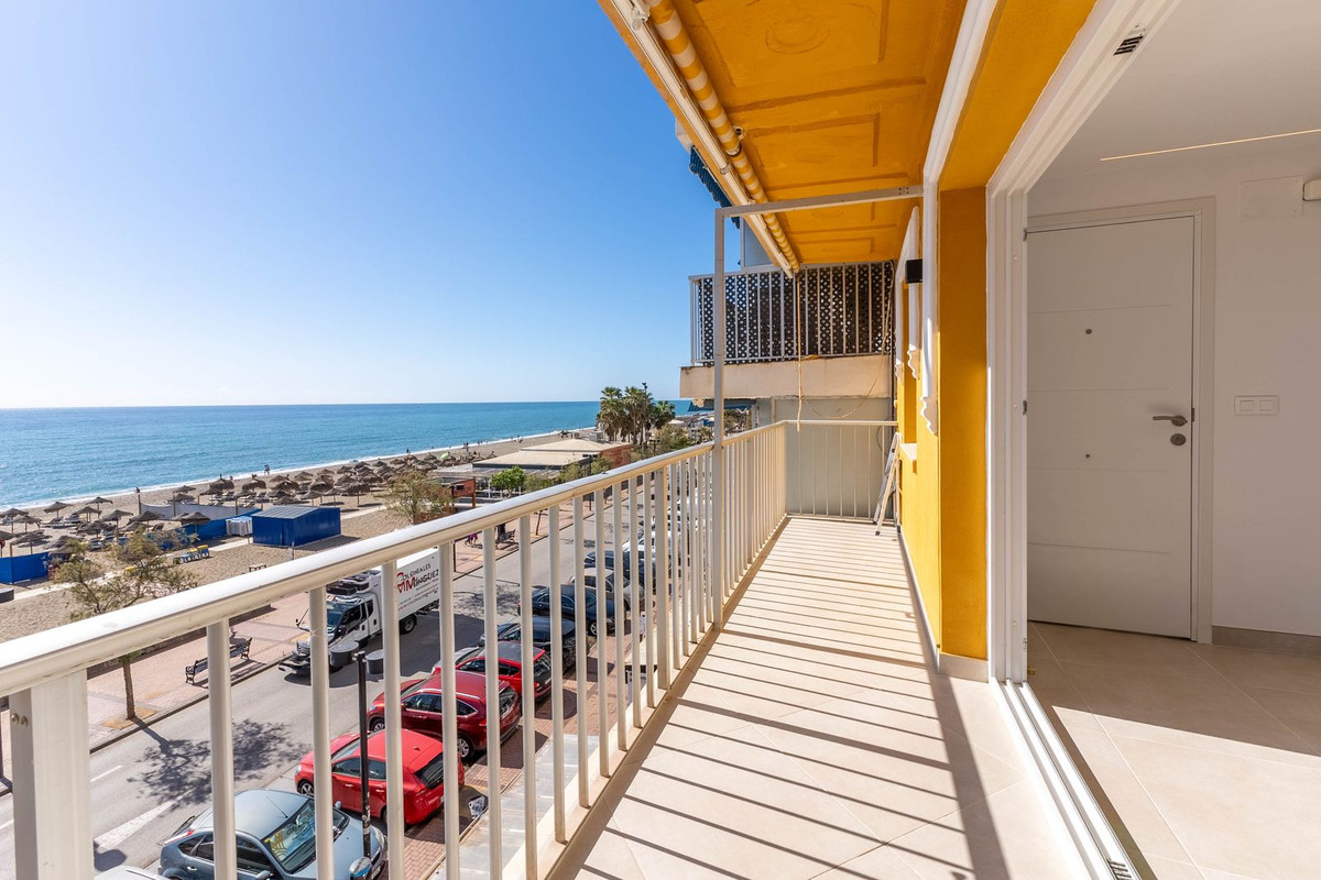 Beautiful Renovated Beachfront Apartment in Fuengirola – Costa del Sol Living