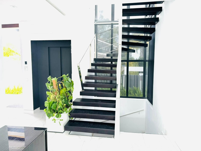 Beautiful Villa for Long-Term Rent on Marbella’s Prestigious Golden Mile